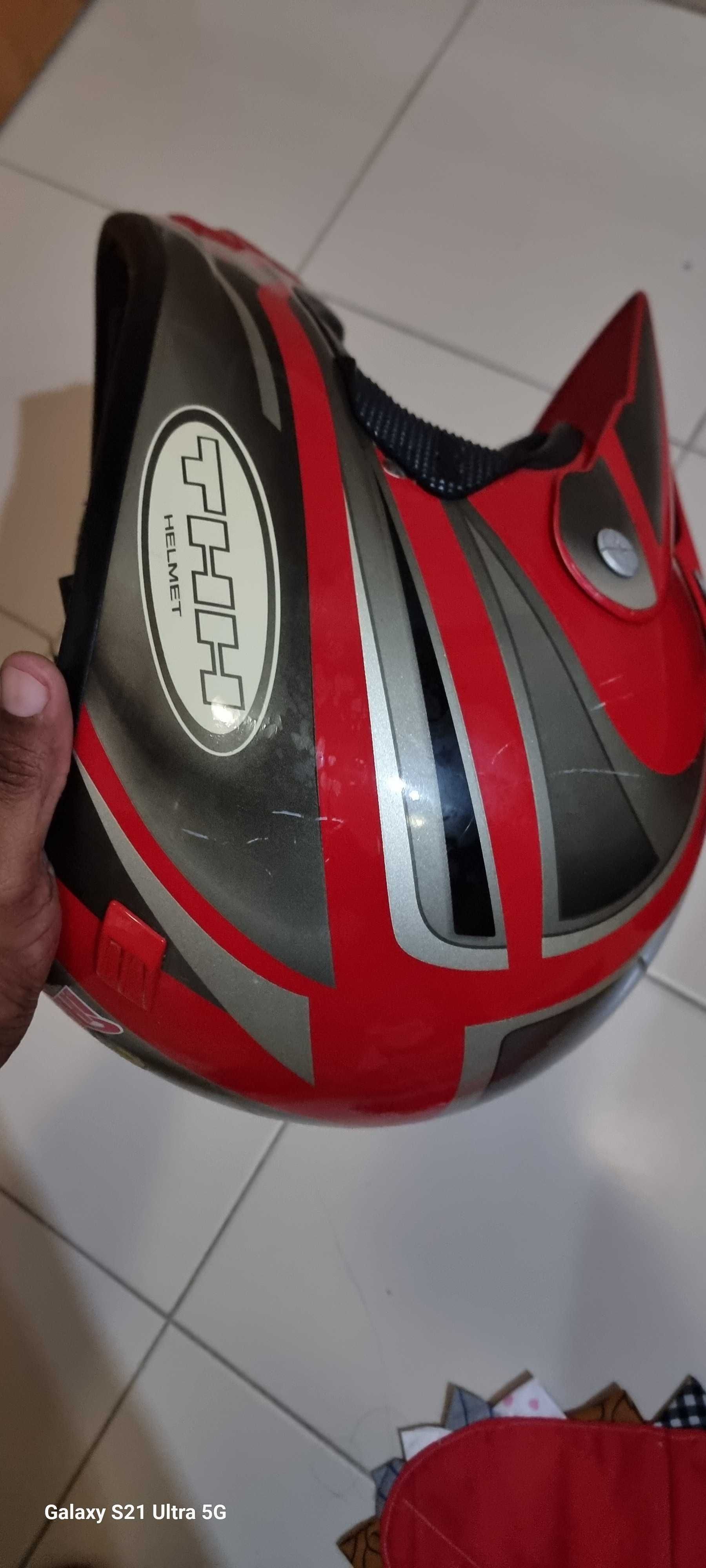 Vende capacete moto