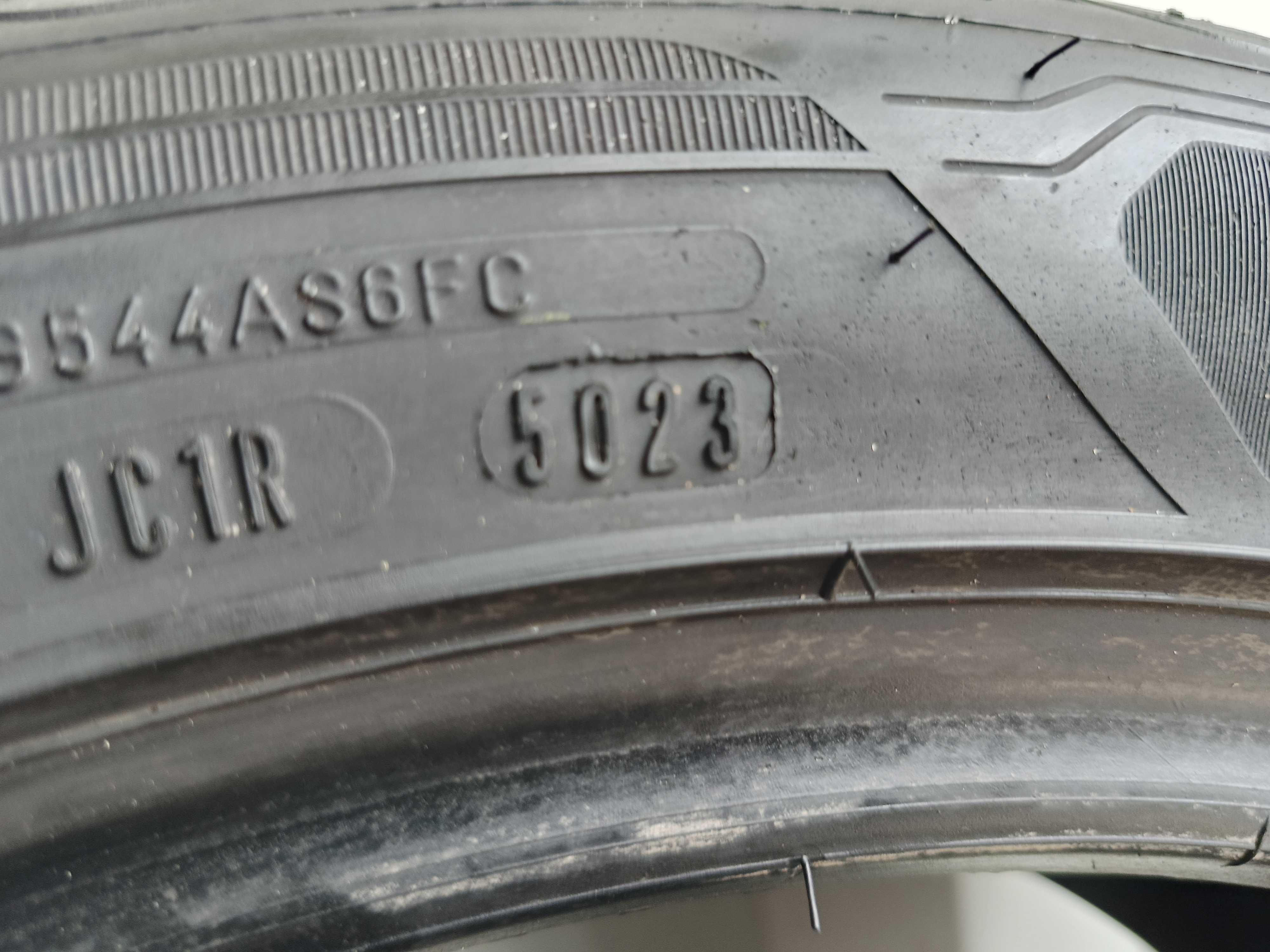 2X 235/45R18 94W GOODYEAR 2023