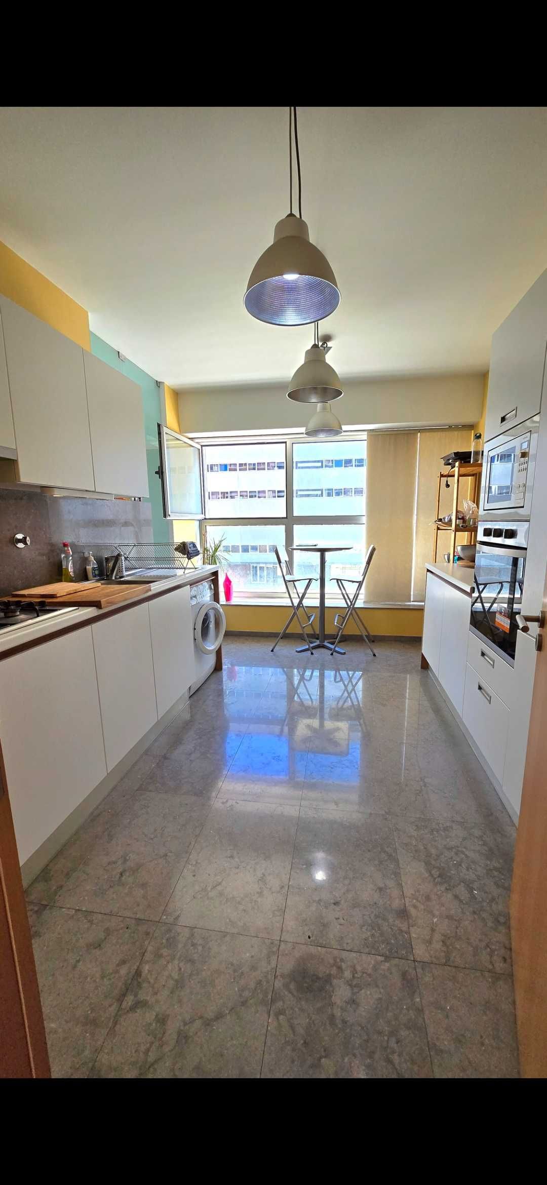 Quarto disponível na Alta de Lisboa