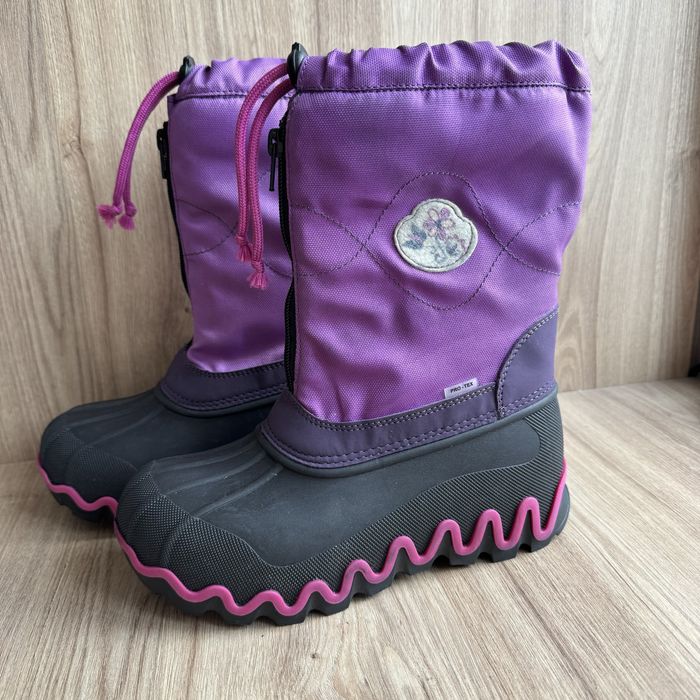 Чоботи дитячі від осені до весни