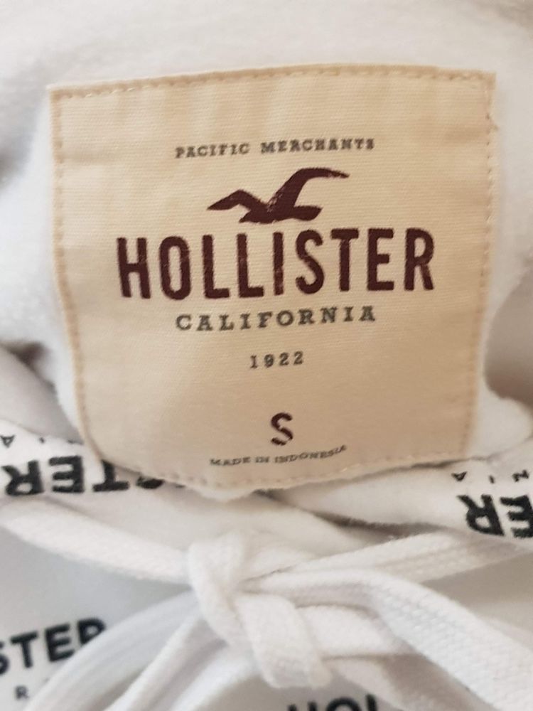 Hollister bluza biała z napisami