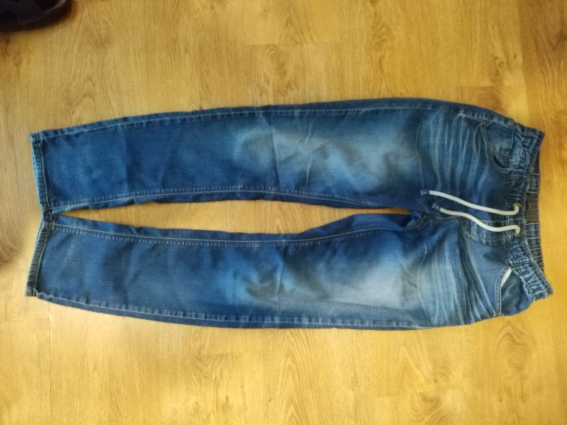 Spodnie chłopięce bez rozporka na ściągacz ze sznurkiem rozmiar 164