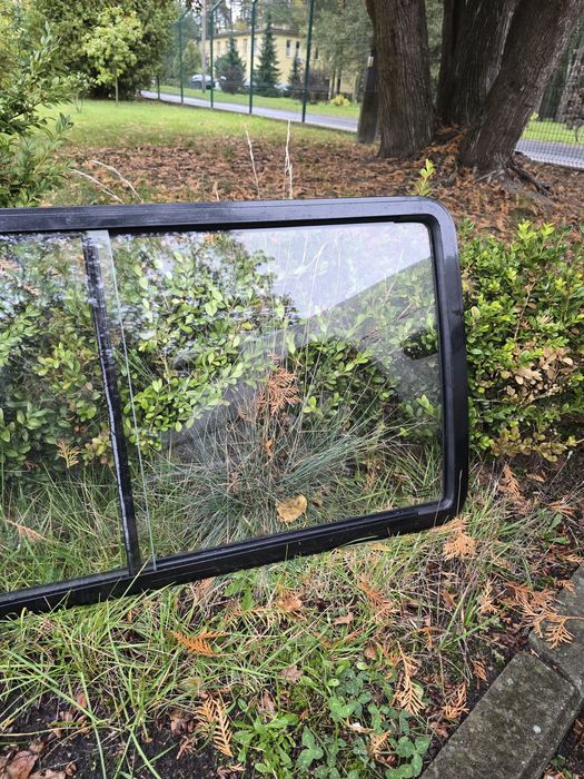 Okna do przyczepy kempingowej