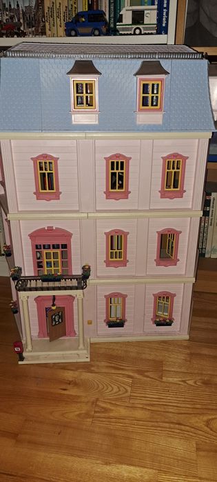 Playmobil 5303 Romantyczny domek + extra piętro, z  oświetleniem i u