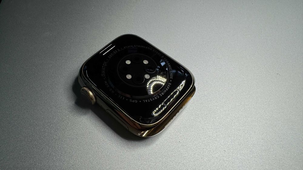 Apple Watch Series 9 41mm Stainless Steel Gold