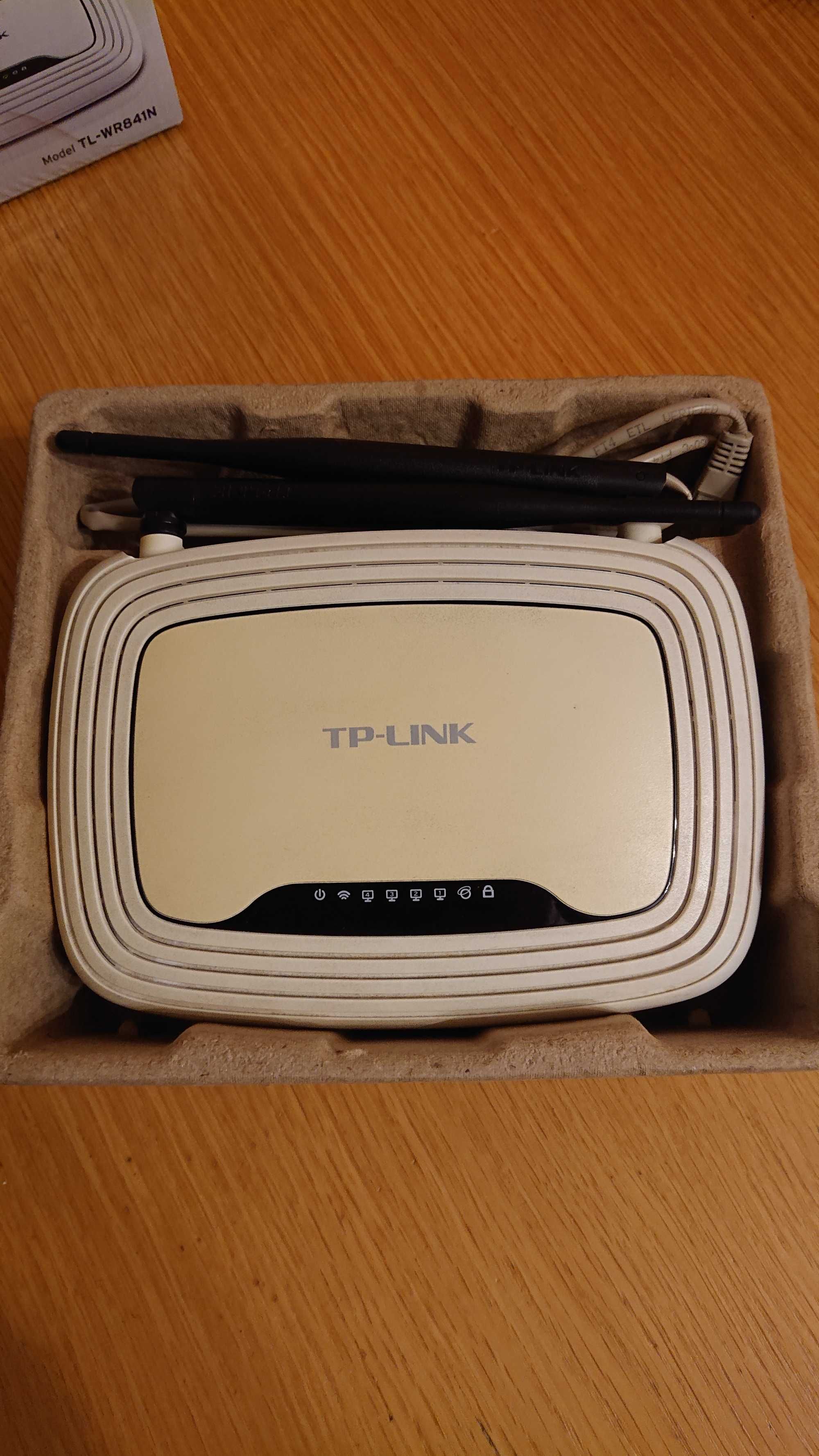 Router TP-Link TL-WR841N