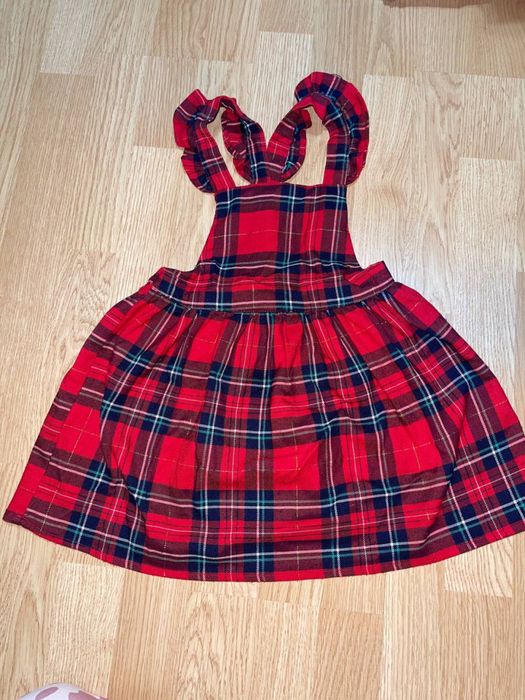 Дитячі речі на дівчинку