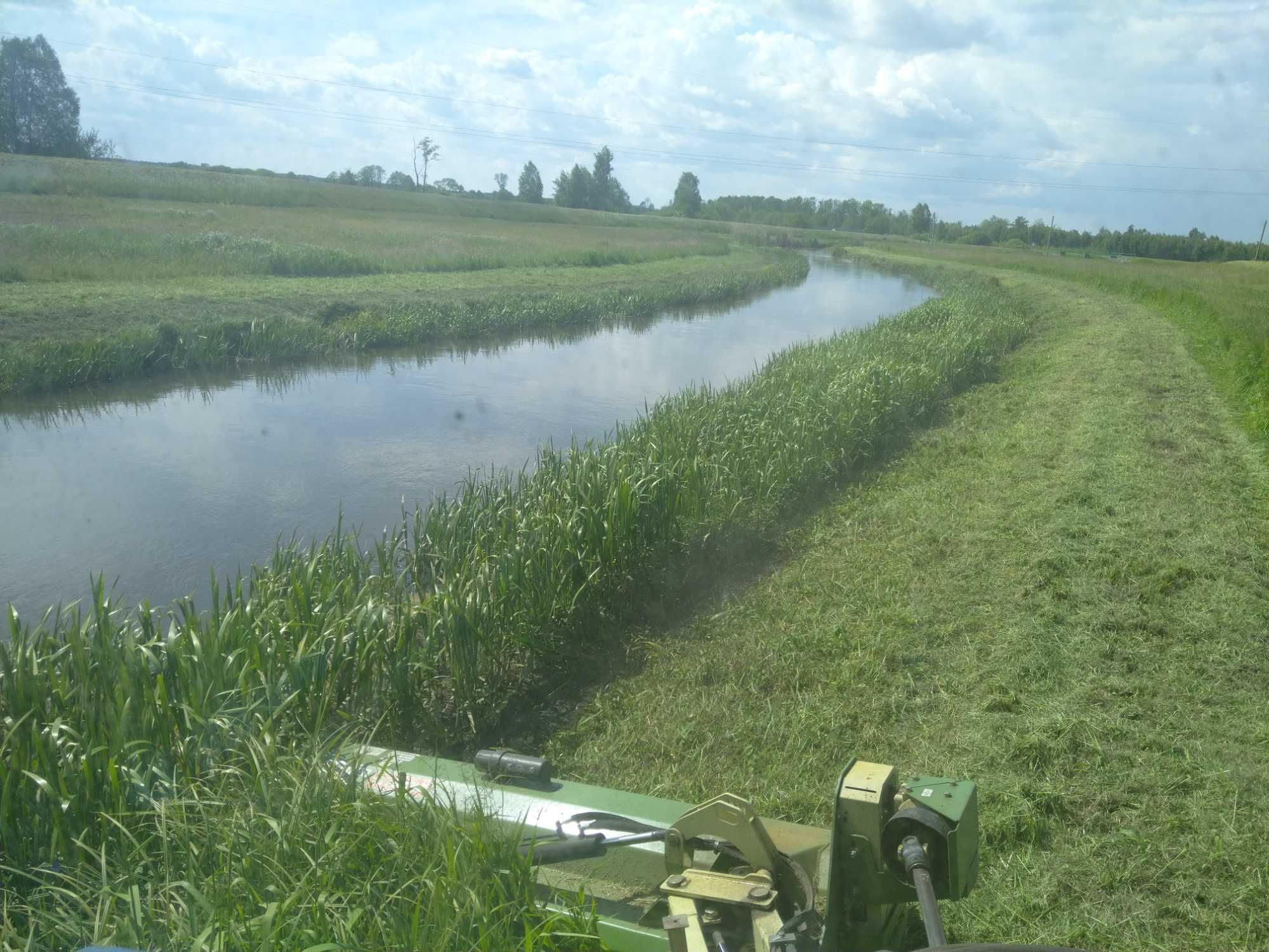 Koszenie traw, nieużytków kosiarka bijakowa,