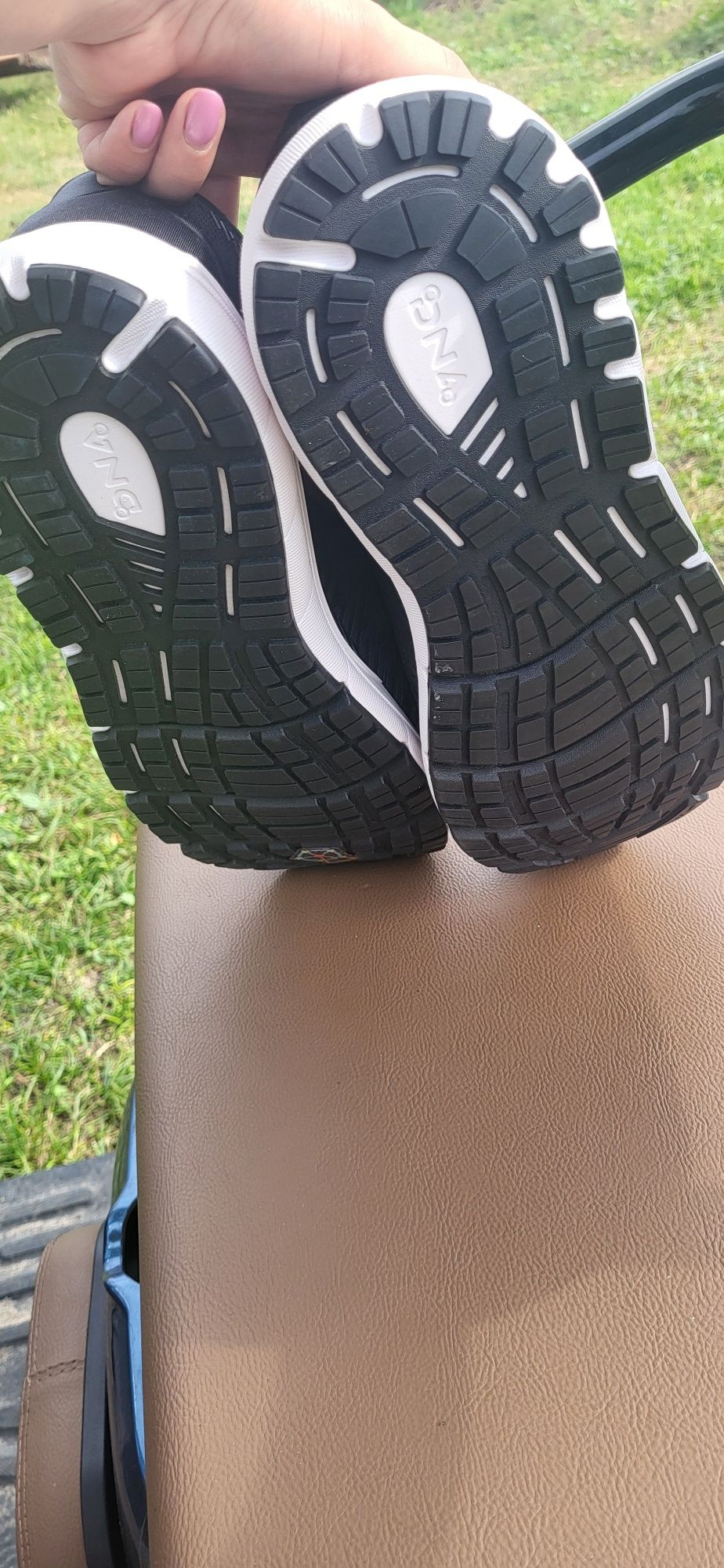 Кросівки чоловічі Brooks