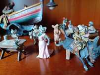 Kolekcja metalowych figurek: zwierzątka