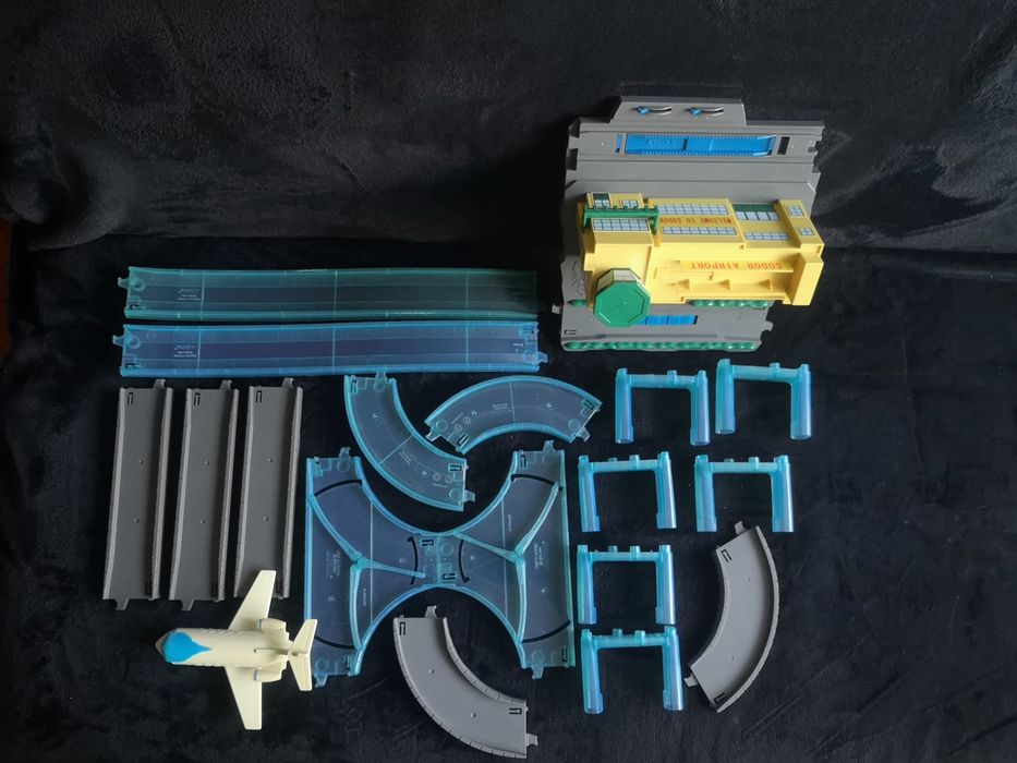 Tomek i przyjaciele TOMY lotnisko Sodor Airport z samolotem Jeremy