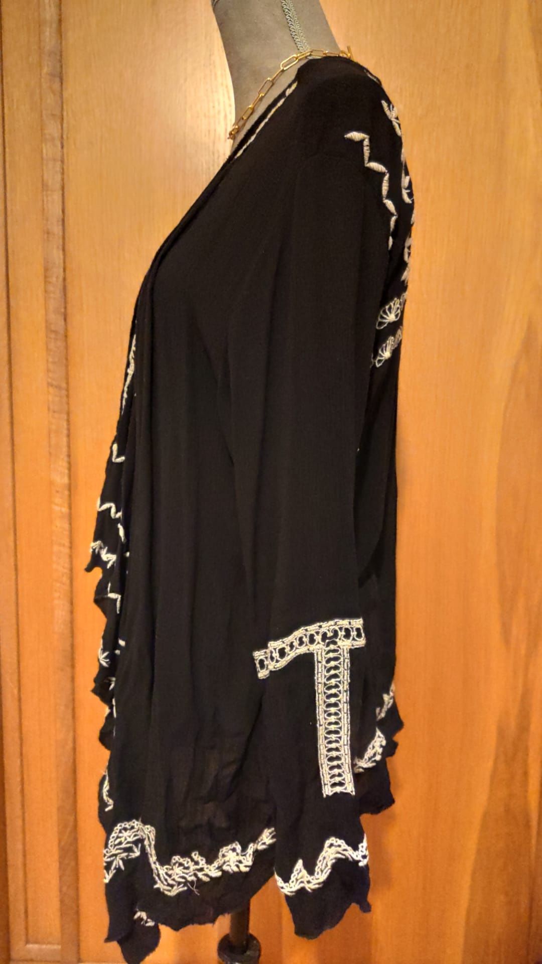 Casaco Pull & Bear com bordado (S)