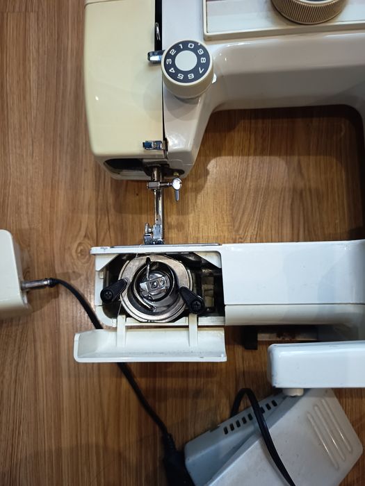 Швейна машина  електропривід