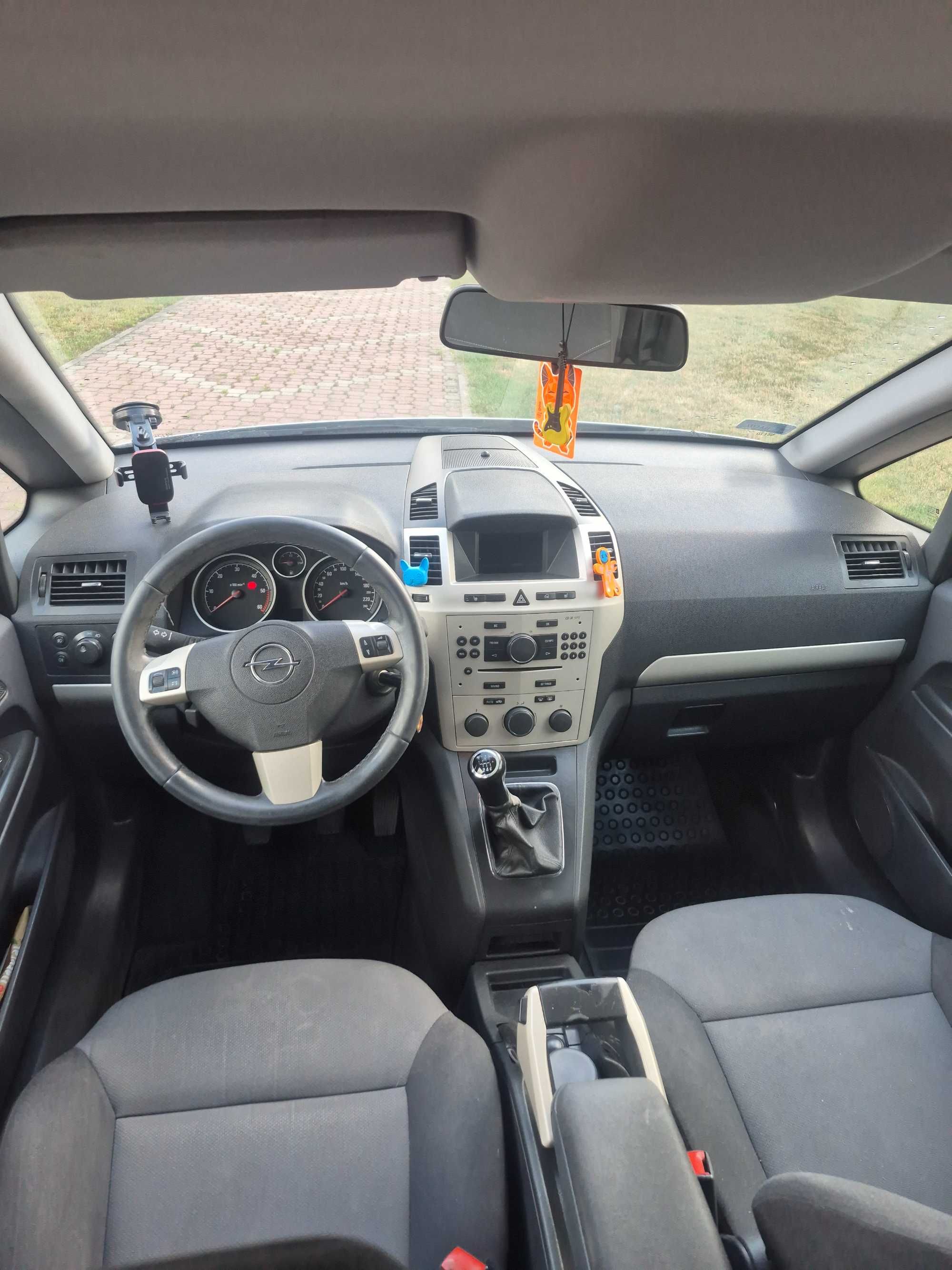 Opel Zafira B 1.9 CDTI 150 KM 2008r OPC 7 osób