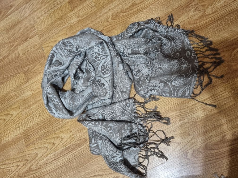 Фірмовий фабричний шарф шарфік