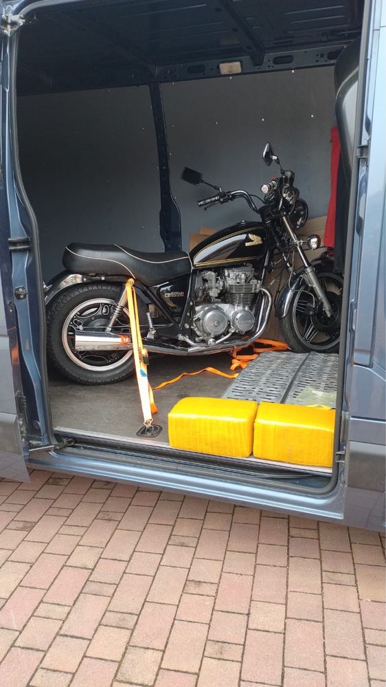 Transport bus przewóz rzeczy Łódź / Przeprowadzki/ Taxi Bagażowe