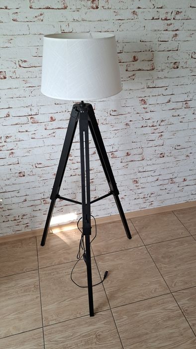 Lampa Podłogowa Stojąca Trójnóg
