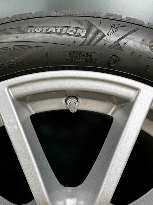 Koła zimowe Bmw R17 (jak nowe)