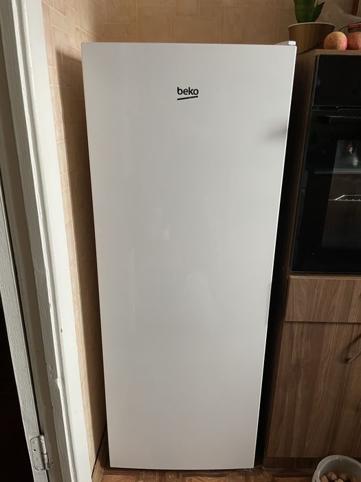 Морозильна камера Beko