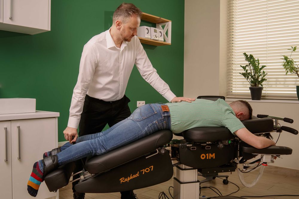 Chiropraktyka i trakcja kręgosłupa – Radom / Fizjoterapia, osteopatia
