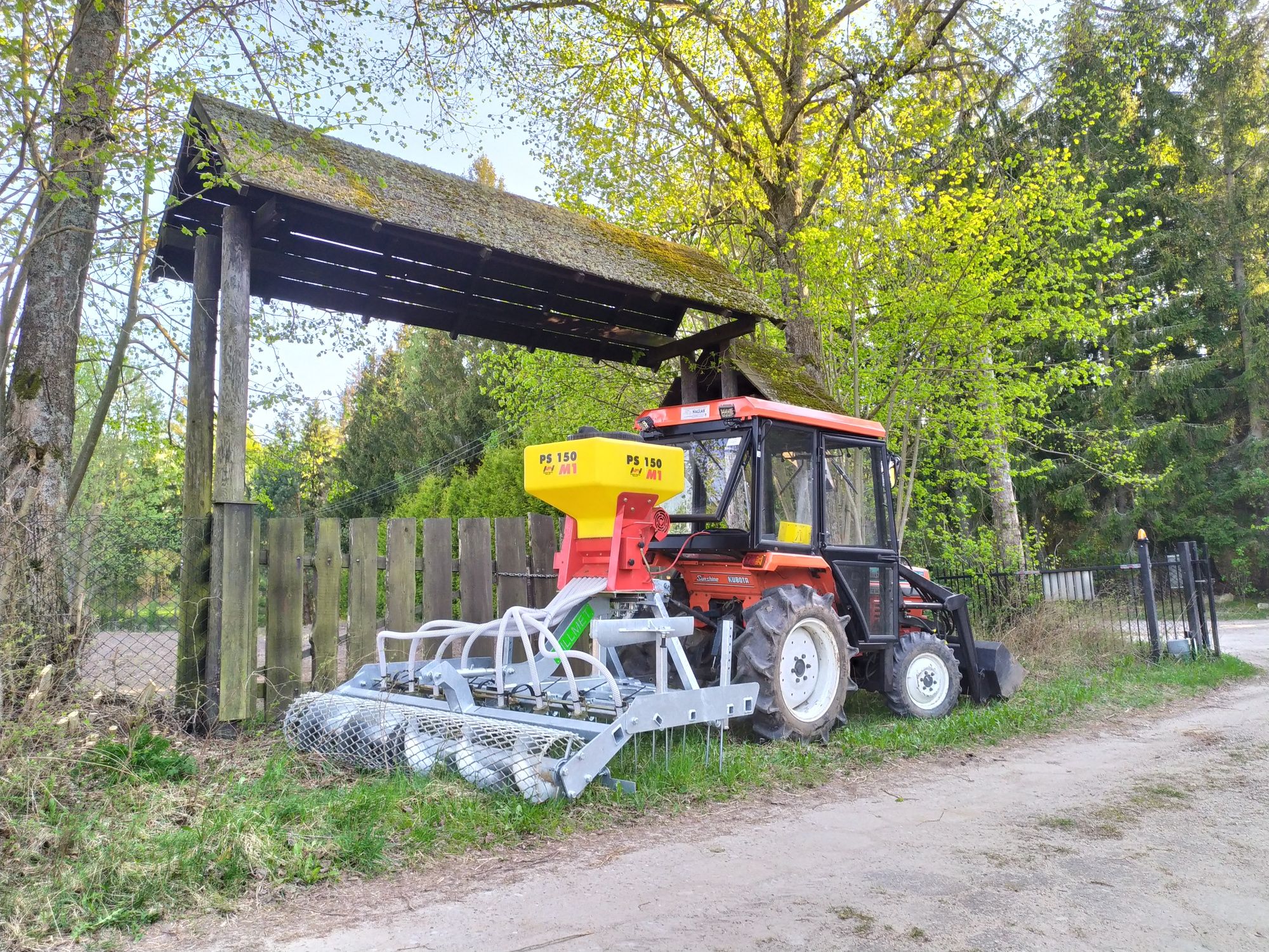 Siew trawy, zakładanie trawników, łąk kwietnych