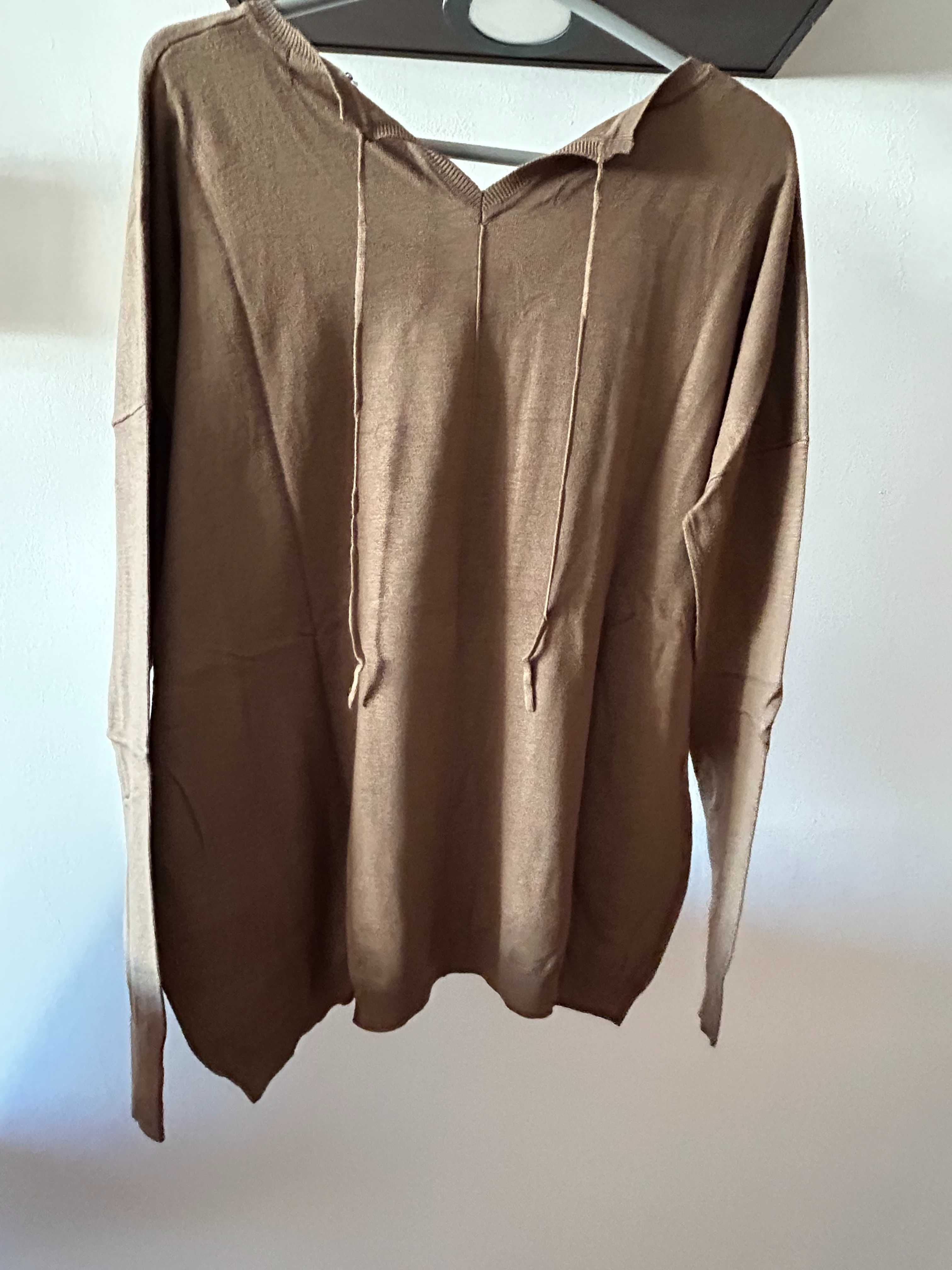 Camisola larga com bolsos