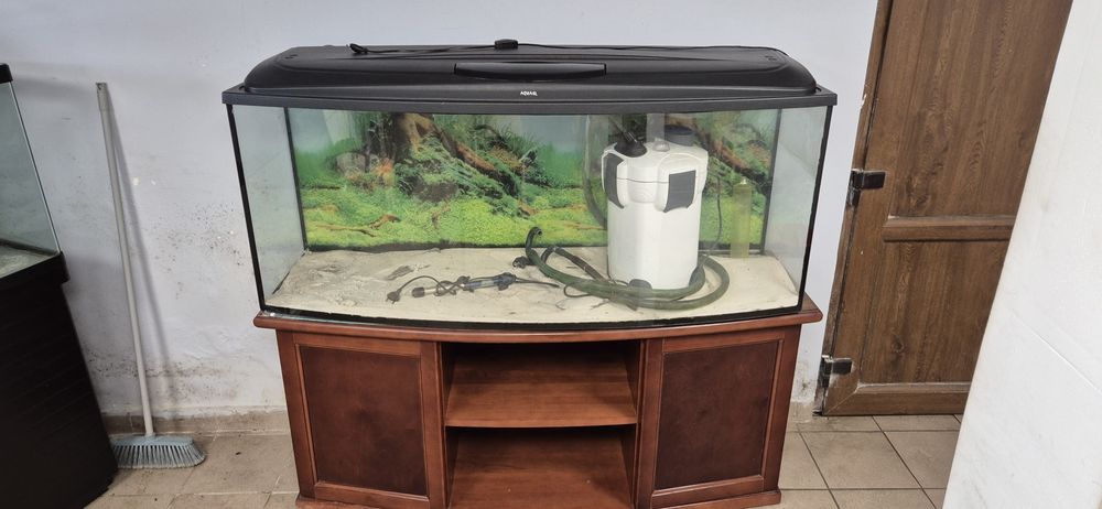 Akwarium z podstawą