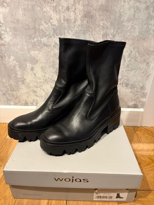 Piękne czarne botki firmy Wojas