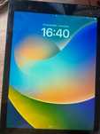 Sprzedam iPad 5. generacji (32 GB, Wi-Fi + 3G)