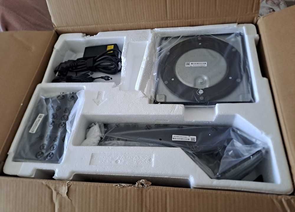 Monitor LG de 24 polegadas