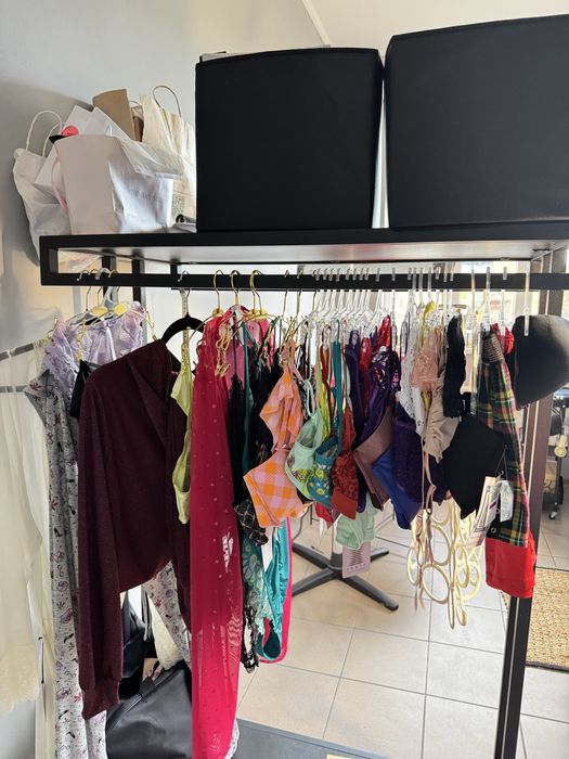 Продам білизну цілим лотом,білизна уся нова брендова