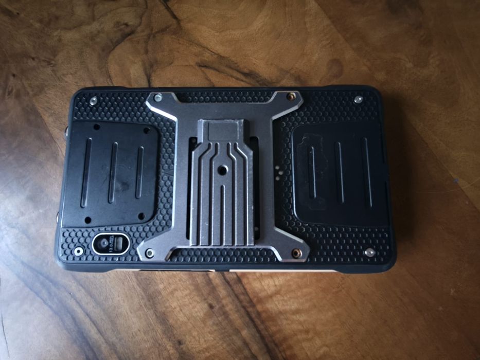 Hugerock x70 - € 450,00