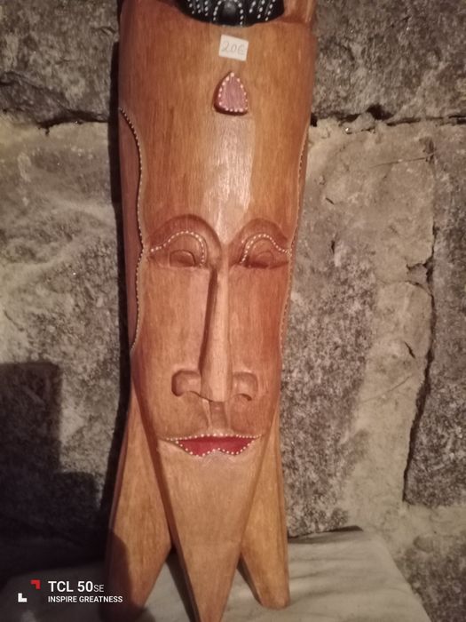 Estátua africana de parede com 1,02