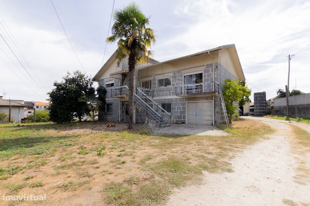 Moradia T4 para venda