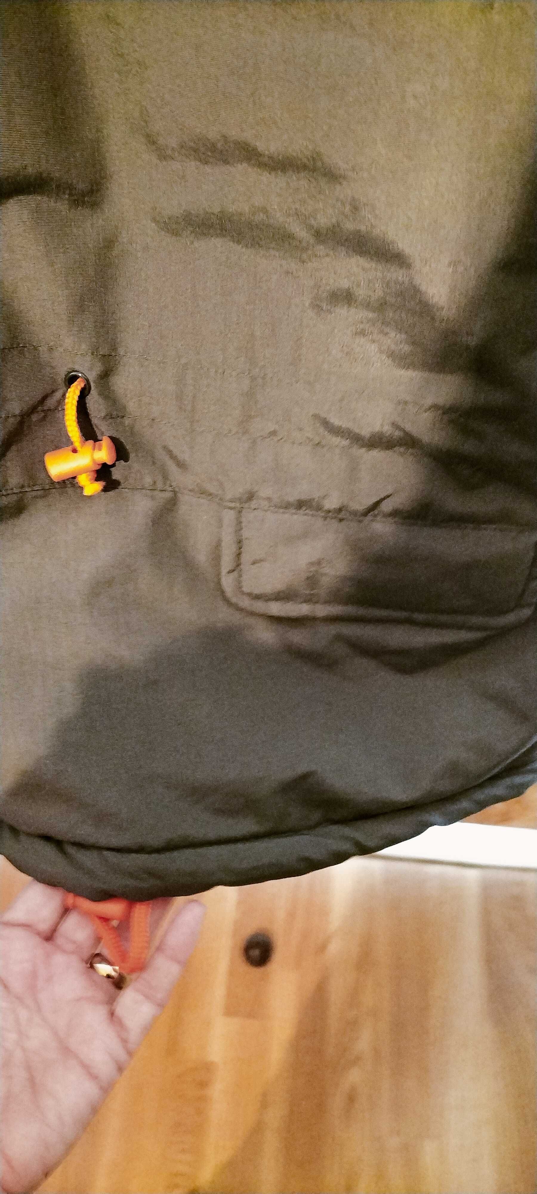 Camisola tipo kispocom capuz
