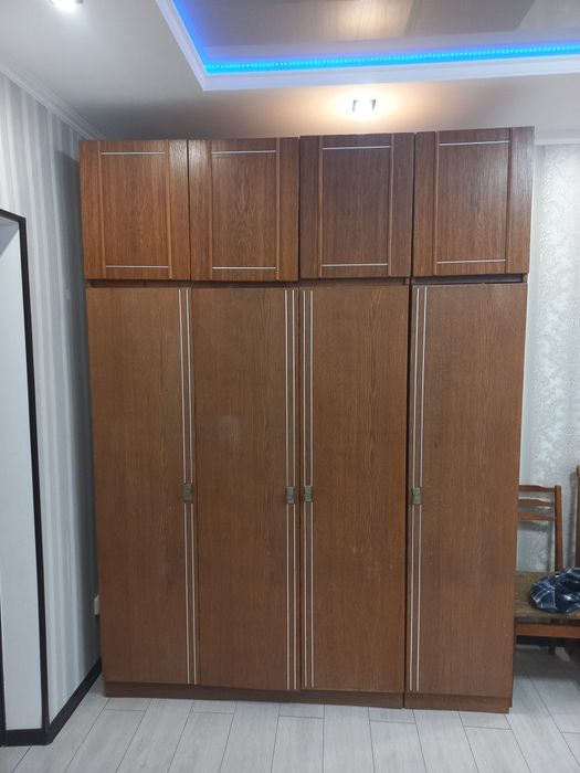 Шкаф в спальню б/у