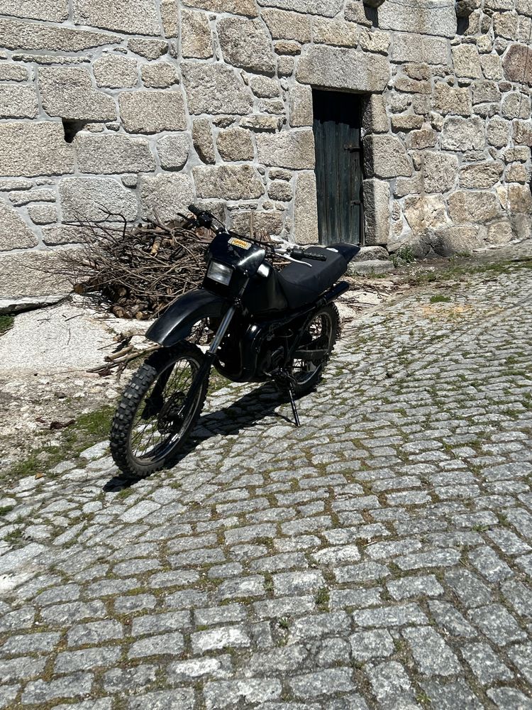 DT 125 LC YPVS 1986