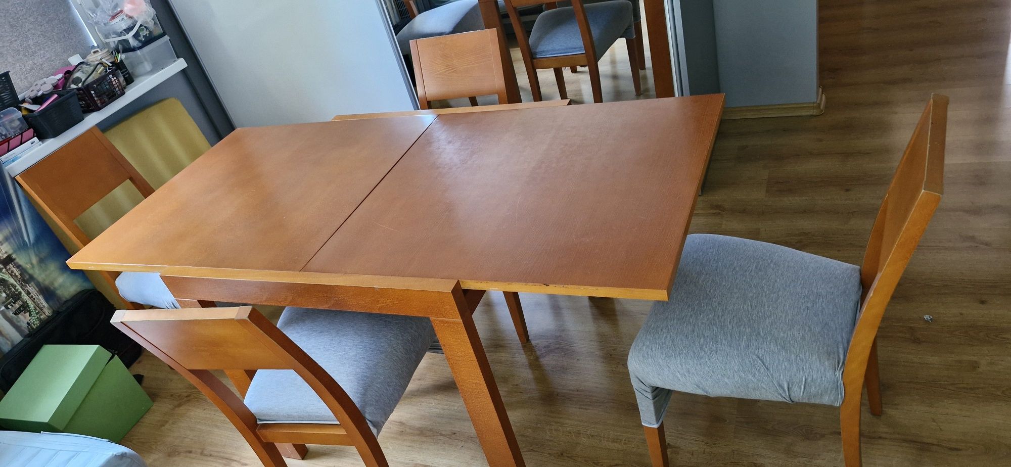 Stół 85/85 cm rozkładany + 4 krzeła tylko do środy