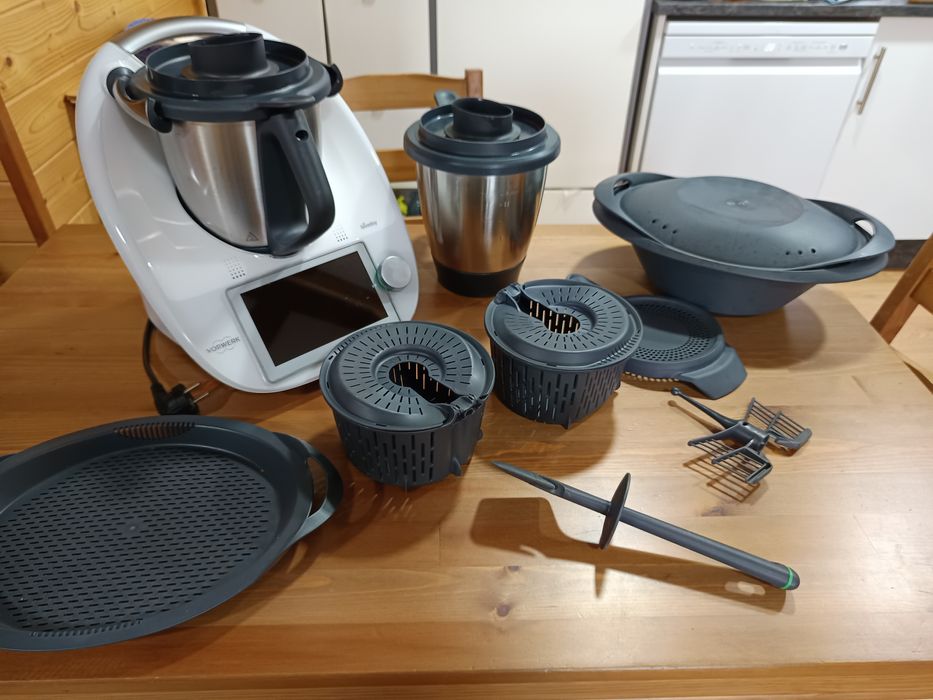 Vendo Bimby tm6 com dois copos