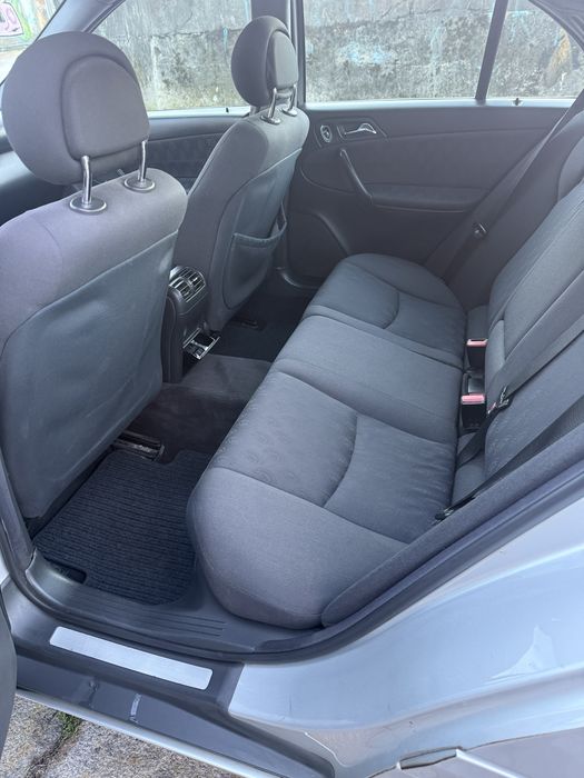 Mercedes c220cdi 2001 caixa automática