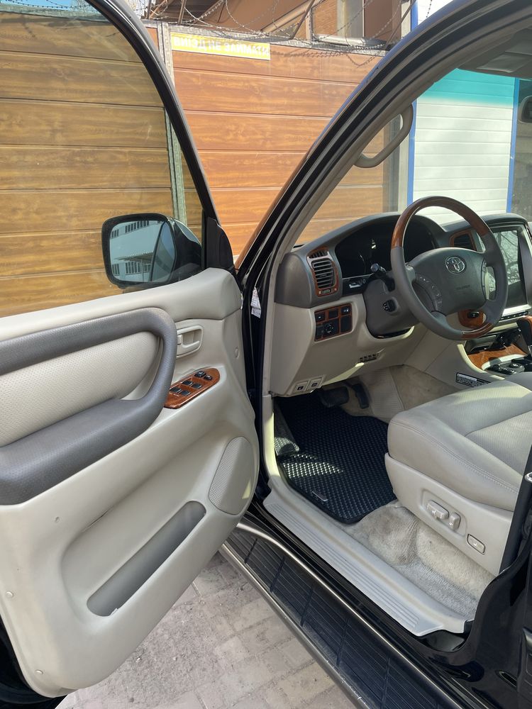 Продам Toyota Land Cruiser 100