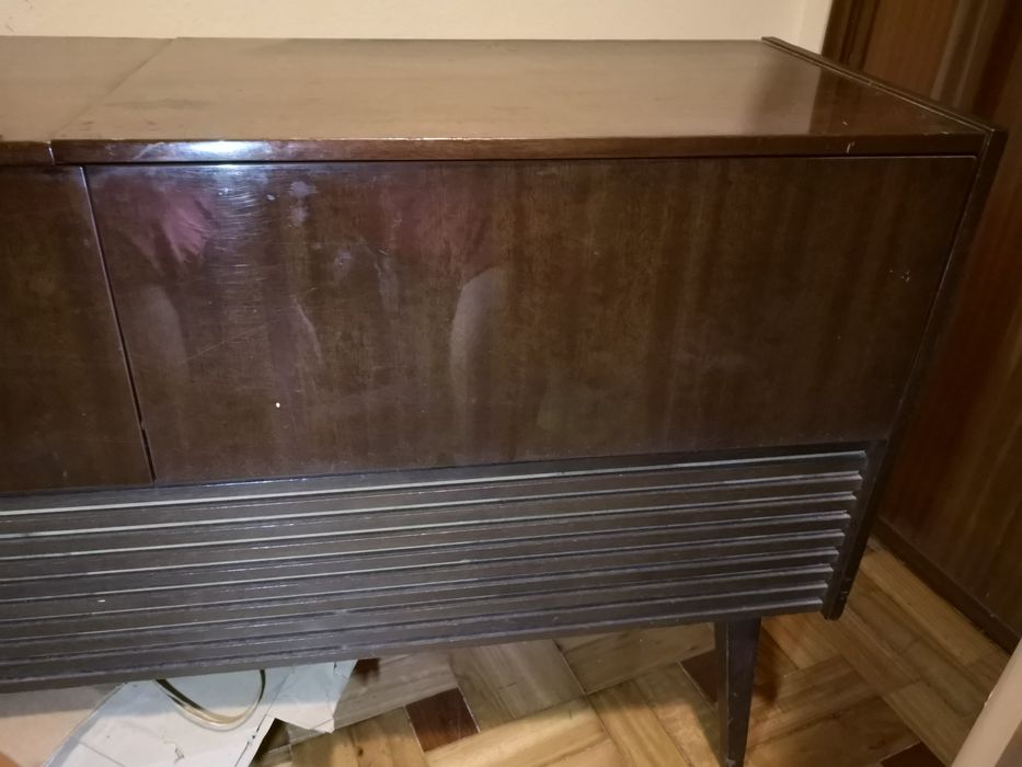 Radio- giradiscos Loewe Opta