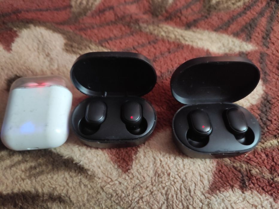 Навушники Xiaomi б-у робочі.