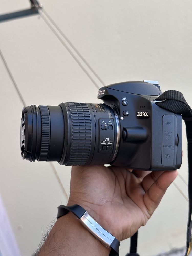 Nikon D3200 24MP com lente 18-55mm et caixa