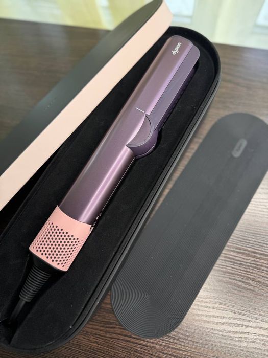 Dyson Airstrait у всіх кольорах кейс + килимок