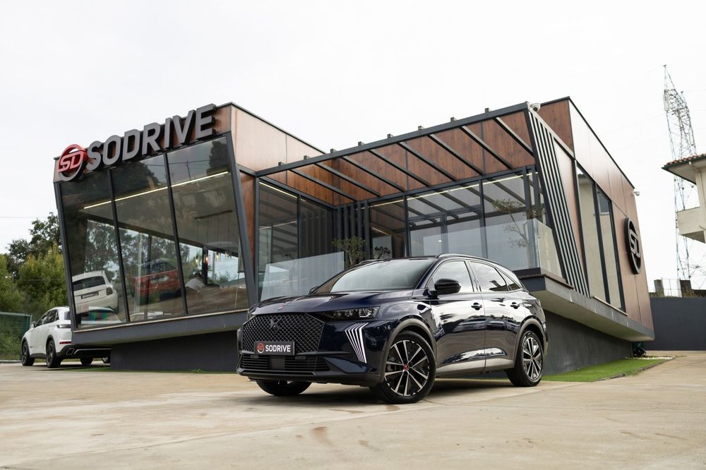 DS DS7 Crossback E-Tense Performance Line EAT8