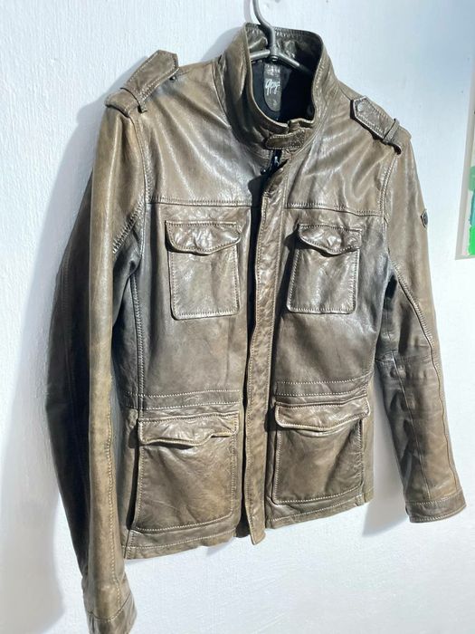 Шкіряна куртка в хорошому стані