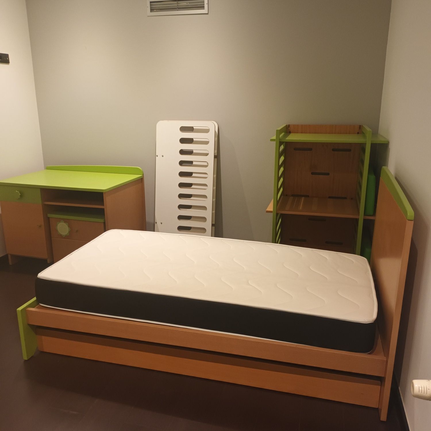 Vendo quarto criança
