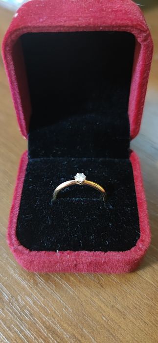 Колечко золота каблучка з діамантом
