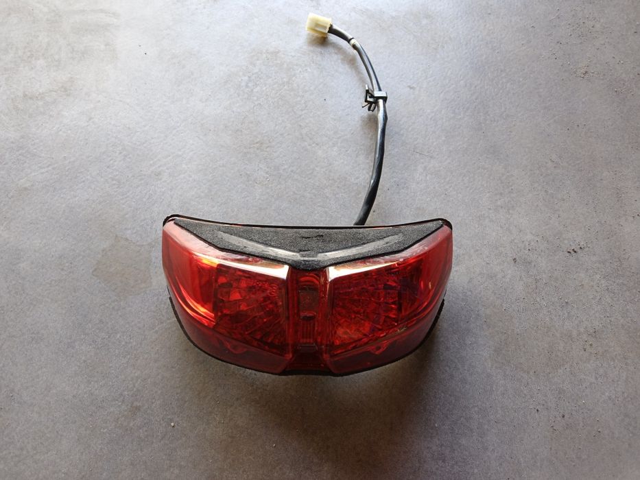 Tylna lampa Yamaha Fz1